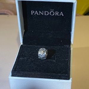 Pandora Retired Heart Peridot Clip